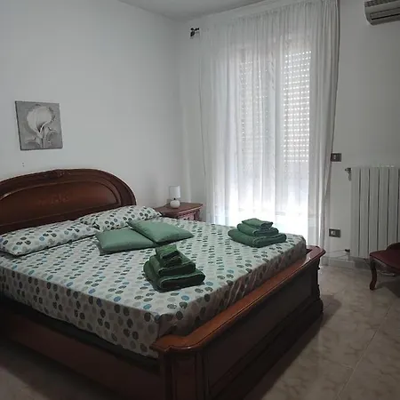 Dade Apartment *