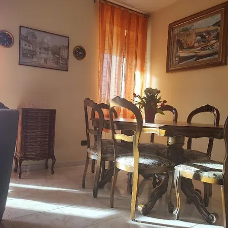 Dade Apartment *